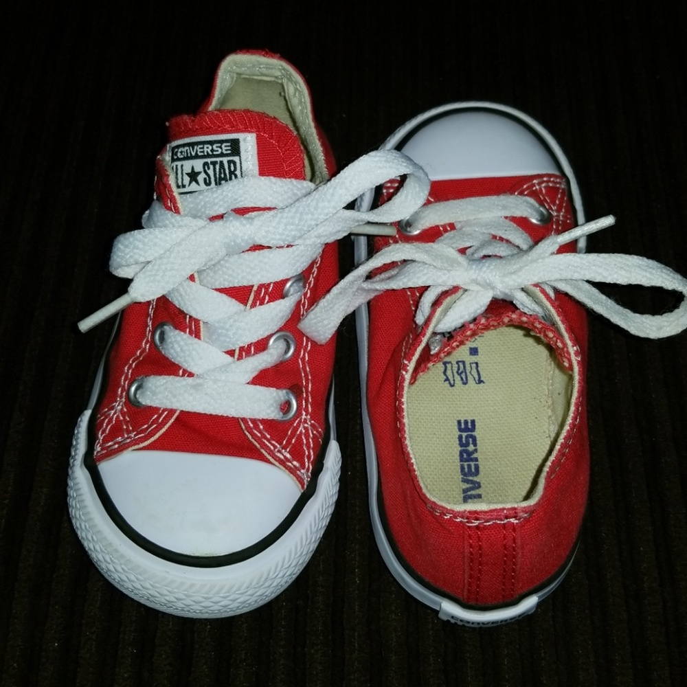 Toddler size 7 red converse